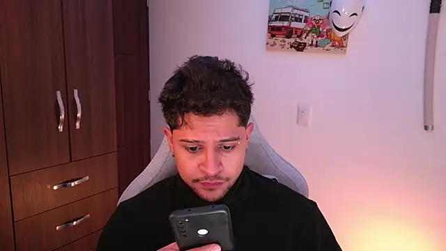 Snapshot of domsantiago_ chatting on December 15, 2025, 2:06 am domsantiago online show from December 15, 2025, 2:06 am