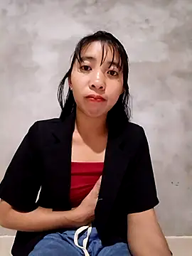 emaame68 online show from October 23, 2025, 1:43 pm