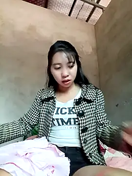 emaame68 online show from October 24, 2025, 2:43 am