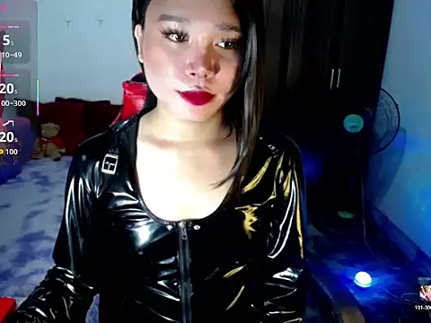Urassiansweetcummer online show from July 24, 2026, 2:07 am
