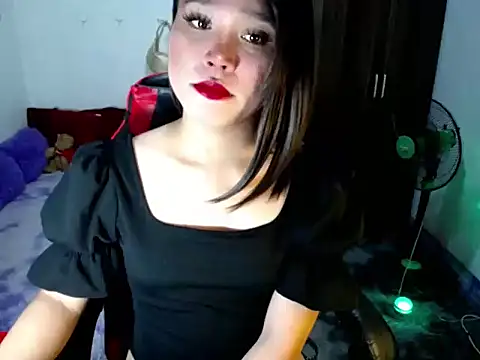 Urassiansweetcummer online show from June 20, 2026, 2:16 am
