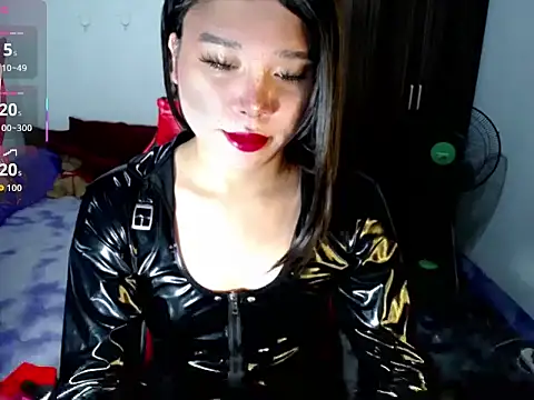 Urassiansweetcummer online show from July 20, 2026, 1:46 am