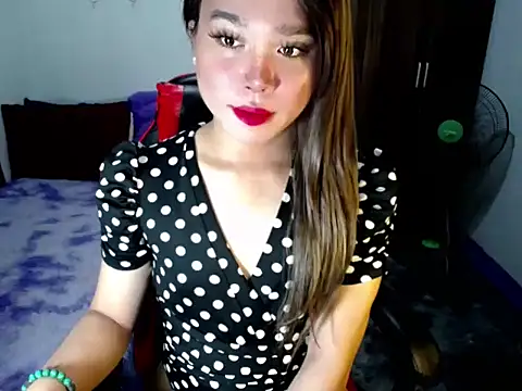 Snapshot of Urassiansweetcummer chatting on November 4, 2025, 2:04 am Urassiansweetcummer online show from November 4, 2025, 2:04 am