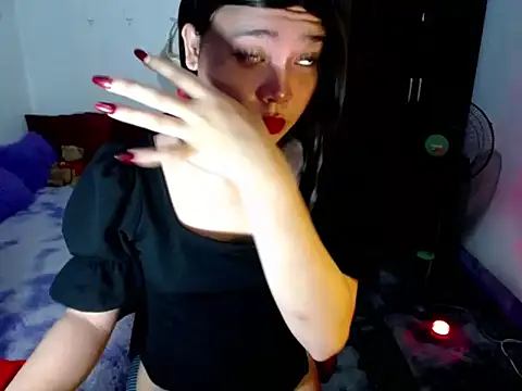 Urassiansweetcummer online show from June 23, 2026, 3:15 am