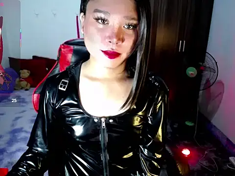 Urassiansweetcummer online show from July 29, 2026, 2:33 am