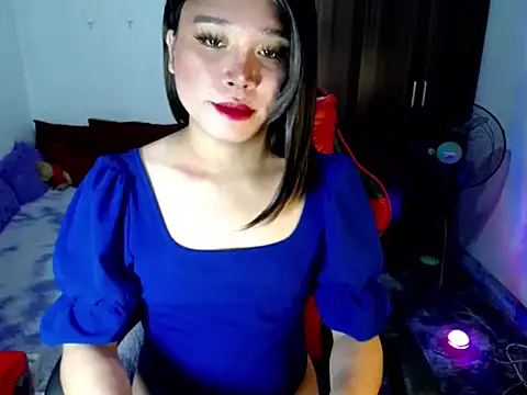Urassiansweetcummer online show from July 7, 2026, 6:47 am