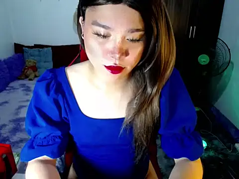 Urassiansweetcummer online show from March 24, 2026, 3:28 am