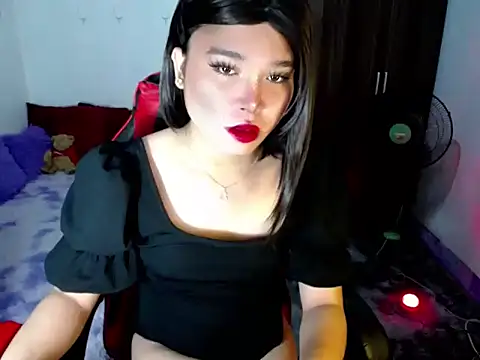 Urassiansweetcummer online show from June 25, 2026, 2:09 am