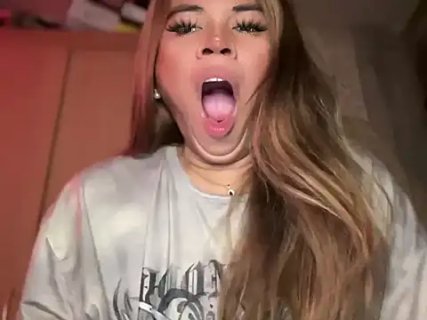 Snapshot of goddessofalltime chatting on December 5, 2025, 4:22 am goddessofalltime online show from December 5, 2025, 4:22 am