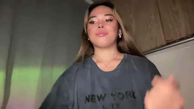 Snapshot of goddessofalltime chatting on November 23, 2025, 5:12 pm goddessofalltime online show from November 23, 2025, 5:12 pm