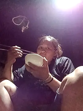 Phiphi135 online show from April 6, 2026, 12:39 pm