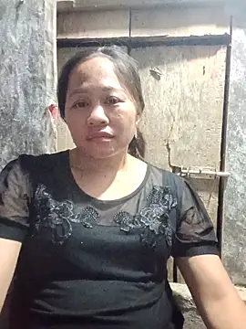 Phiphi135 online show from April 15, 2026, 2:32 pm