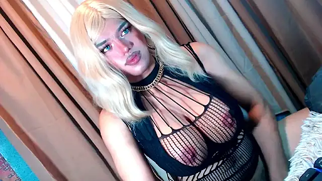 Snapshot of GoddessOFHUGEx chatting on October 27, 2025, 7:04 pm GoddessOFHUGEx online show from October 27, 2025, 7:04 pm