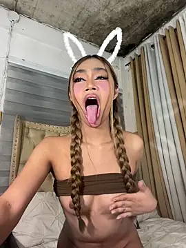 Snapshot of Innocent_yanixx69 chatting on January 5, 2026, 5:27 pm Innocent yanixx69 online show from January 5, 2026, 5:27 pm