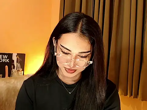 Snapshot of magnificent_kitana chatting on November 7, 2025, 8:52 am magnificent kitana online show from November 7, 2025, 8:52 am