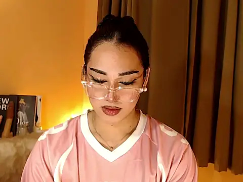 Snapshot of magnificent_kitana chatting on October 24, 2025, 10:47 am magnificent kitana online show from October 24, 2025, 10:47 am