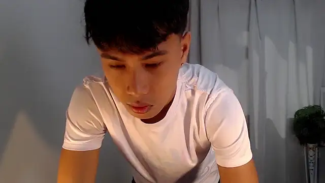 shokolet 2001 online show from December 5, 2025, 3:49 am