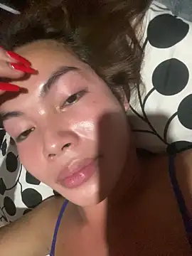 lucyheart777 online show from December 17, 2025, 4:01 pm