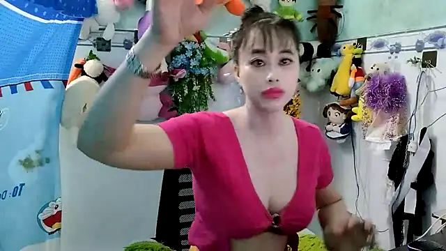 Snapshot of emgaixinhngoan chatting on November 6, 2025, 5:44 am emgaixinhngoan online show from November 6, 2025, 5:44 am