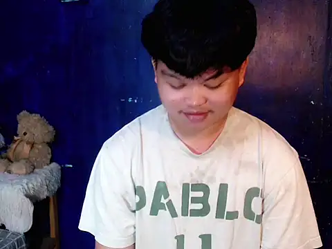 Reynelcock online show from April 10, 2026, 12:23 pm