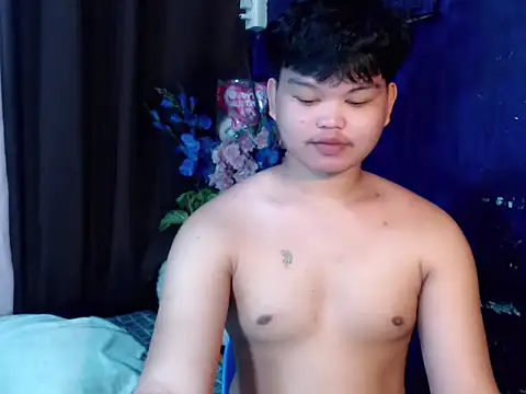 Reynelcock online show from March 30, 2026, 6:31 pm