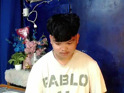 Snapshot of Reynelcock chatting on January 12, 2026, 4:25 pm Reynelcock online show from January 12, 2026, 4:25 pm