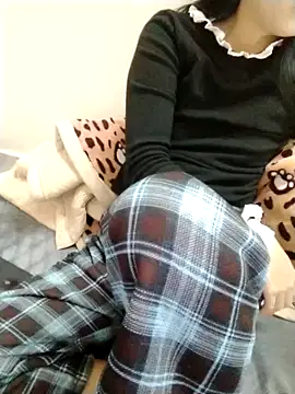 Kembong01 online show from March 7, 2026, 1:27 pm