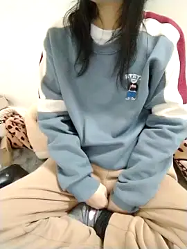 Snapshot of Kembong01 chatting on February 18, 2026, 7:43 pm Kembong01 online show from February 18, 2026, 7:43 pm