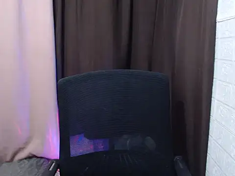 sweetsasha68 online show from May 8, 2026, 11:36 am