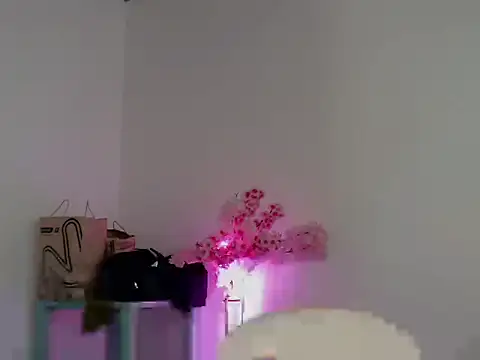 Snapshot of Maxine_Sucks chatting on December 4, 2025, 5:17 am Maxine Sucks online show from December 4, 2025, 5:17 am