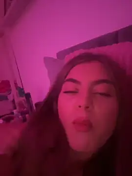 YoungLeo2006 online show from September 8, 2025, 8:41 pm