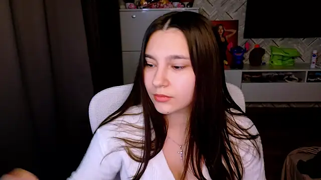 Arianna Grend online show from December 15, 2025, 1:17 pm