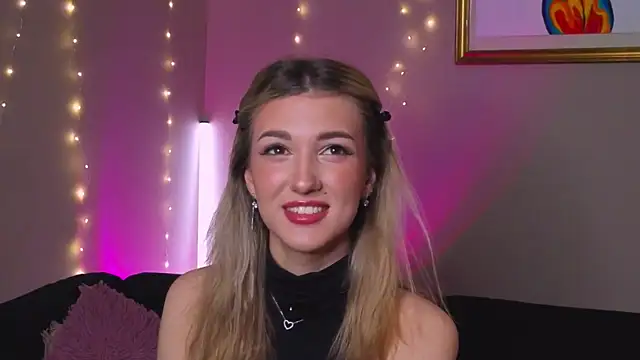 BeatrixGummer online show from December 4, 2025, 8:08 pm