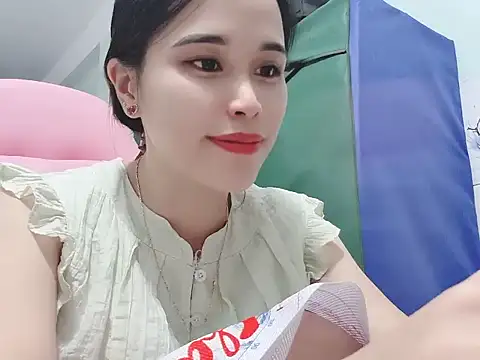 Snapshot of Prudenn_2k chatting on October 28, 2025, 6:29 pm Prudenn 2k online show from October 28, 2025, 6:29 pm