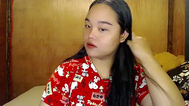 Snapshot of _Lylia chatting on November 10, 2025, 5:40 pm Lylia online show from November 10, 2025, 5:40 pm