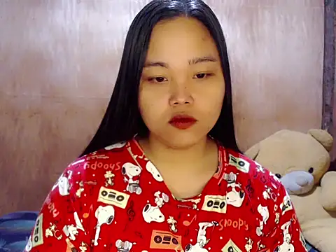  Lylia online show from April 8, 2026, 10:44 pm