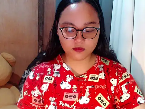 Snapshot of _Lylia chatting on November 19, 2025, 12:10 am Lylia online show from November 19, 2025, 12:10 am