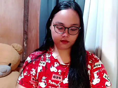  Lylia online show from February 9, 2026, 7:12 pm