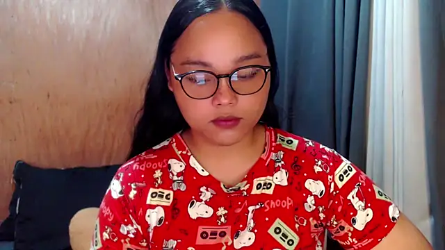 Snapshot of _Lylia chatting on October 6, 2025, 5:52 am  Lylia online show from October 6, 2025, 5:52 am