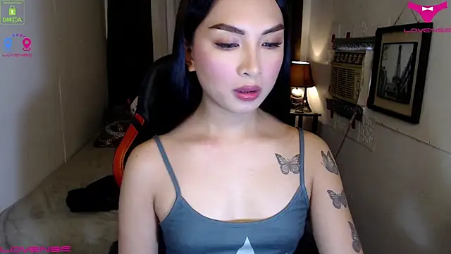 Snapshot of Goddess_Isabel chatting on November 21, 2025, 2:32 am Goddess Isabel online show from November 21, 2025, 2:32 am