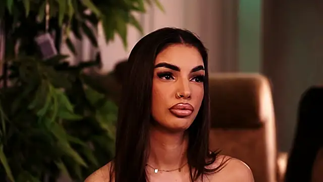 KendalJolly online show from October 16, 2025, 6:05 pm