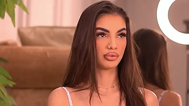 KendalJolly online show from October 18, 2025, 4:36 am