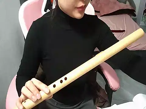 Snapshot of Ori-Yannie chatting on November 5, 2025, 6:49 am Ori-Yannie online show from November 5, 2025, 6:49 am