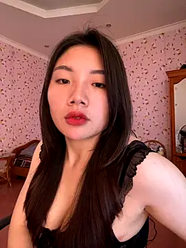 D2sweet online show from September 27, 2025, 3:45 am