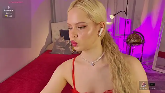 Snapshot of Mary_Lane_ chatting on December 20, 2025, 12:41 pm Mary Lane online show from December 20, 2025, 12:41 pm