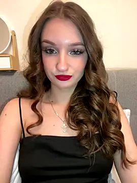 Snapshot of AdelinaEmber chatting on November 8, 2025, 10:52 am AdelinaEmber online show from November 8, 2025, 10:52 am