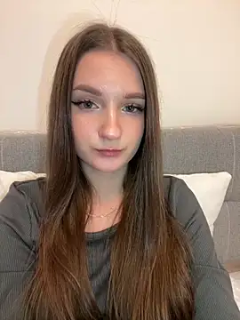 Snapshot of AdelinaEmber chatting on November 14, 2025, 11:58 am AdelinaEmber online show from November 14, 2025, 11:58 am