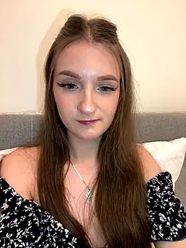 Snapshot of AdelinaEmber chatting on November 16, 2025, 9:03 am AdelinaEmber online show from November 16, 2025, 9:03 am