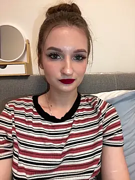 Snapshot of AdelinaEmber chatting on October 22, 2025, 2:27 pm AdelinaEmber online show from October 22, 2025, 2:27 pm