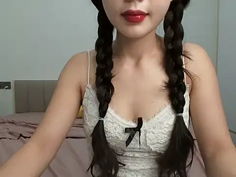 Snapshot of Lucie-Sexy2k chatting on June 17, 2026, 6:57 am Lucie-Sexy2k online show from June 17, 2026, 6:57 am
